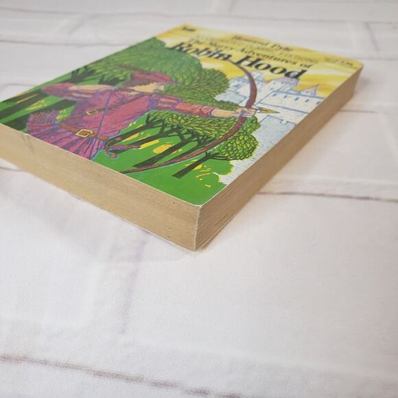 Vtg Illustrated Classic The Merry Adventures of Robin Hood PB Adapted Mini Book - Picture 3 of 8